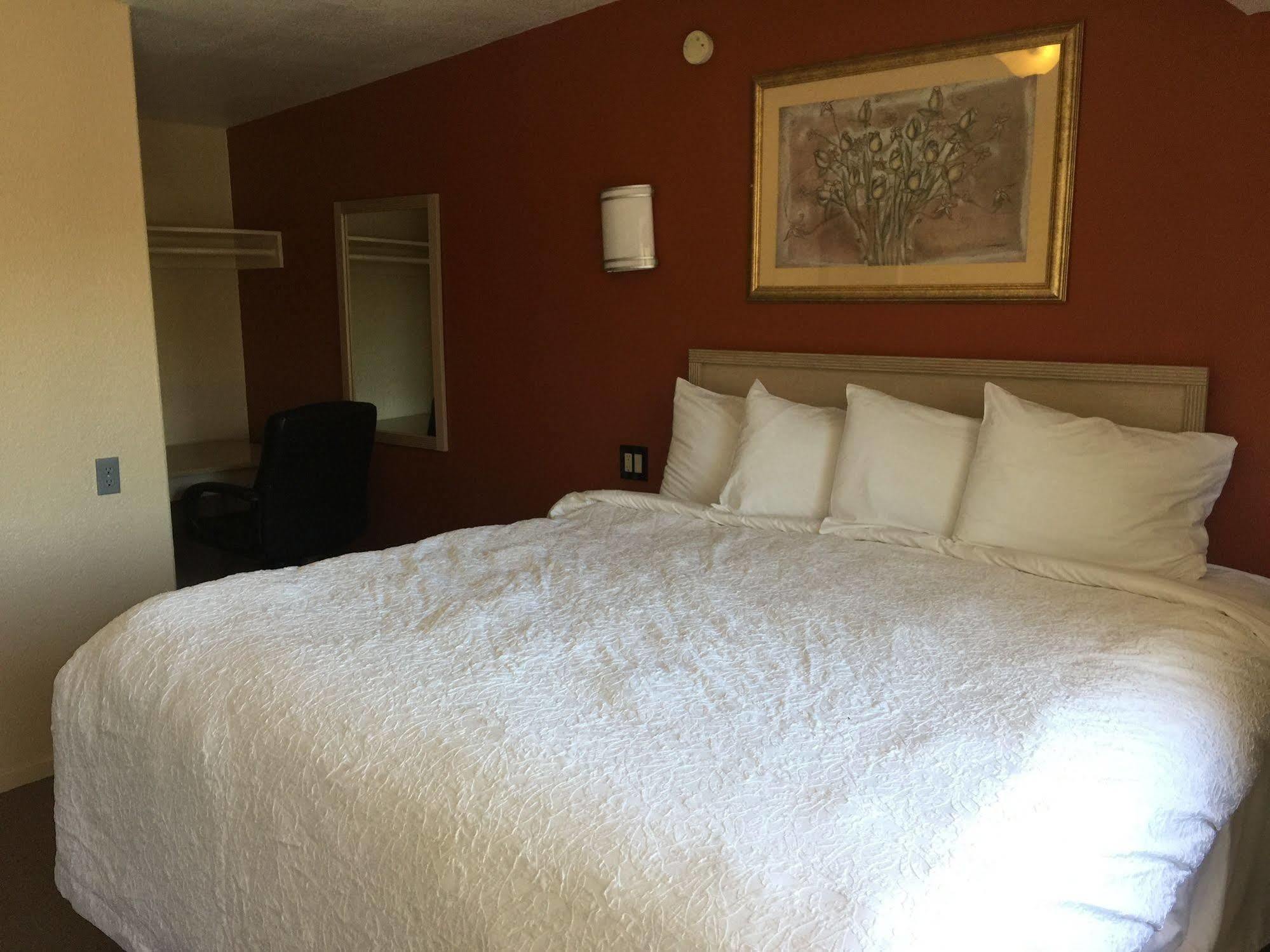 Desert Inn Westmorland Экстерьер фото